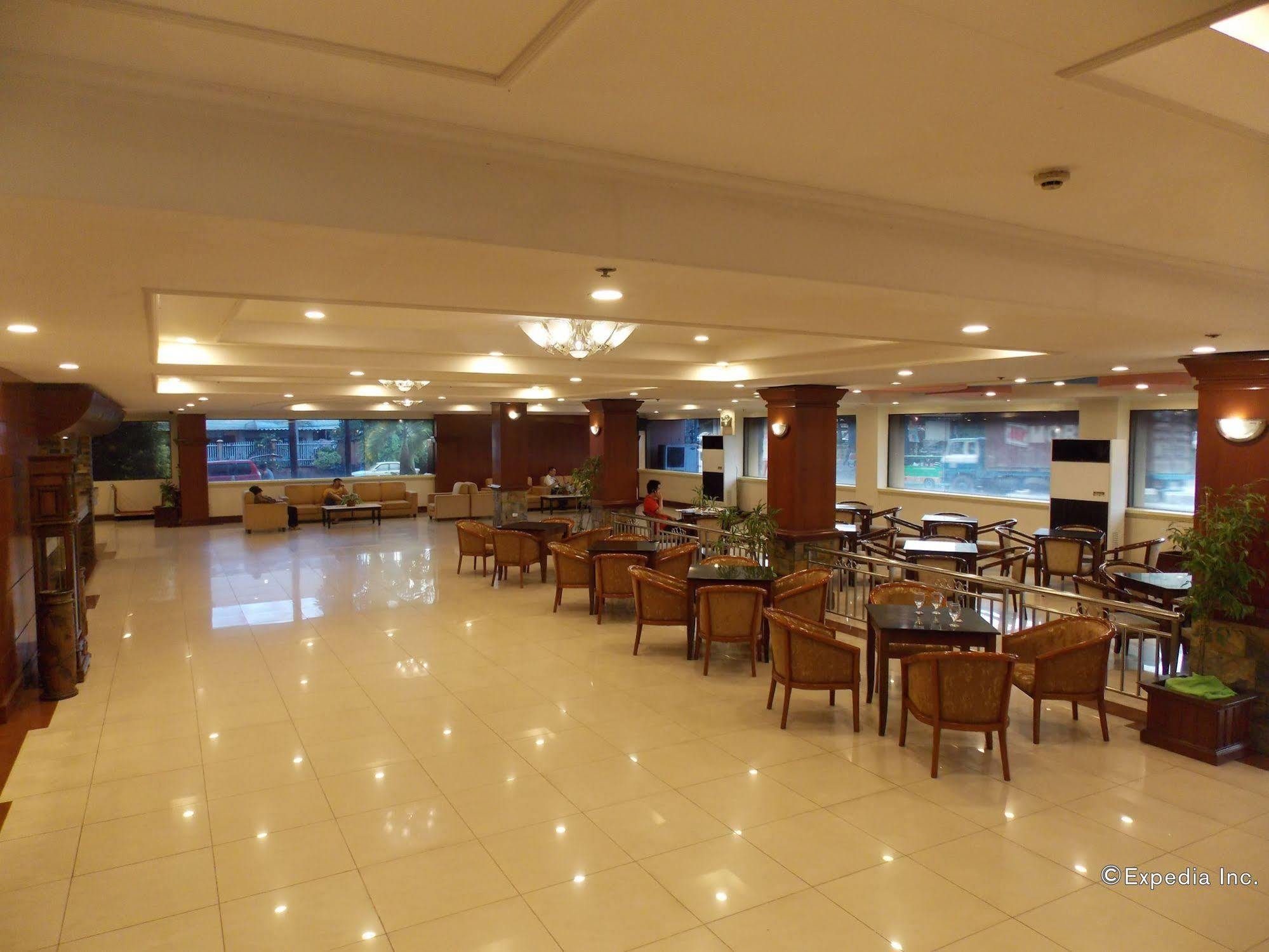 Grand Regal Hotel 바콜로드 외부 사진