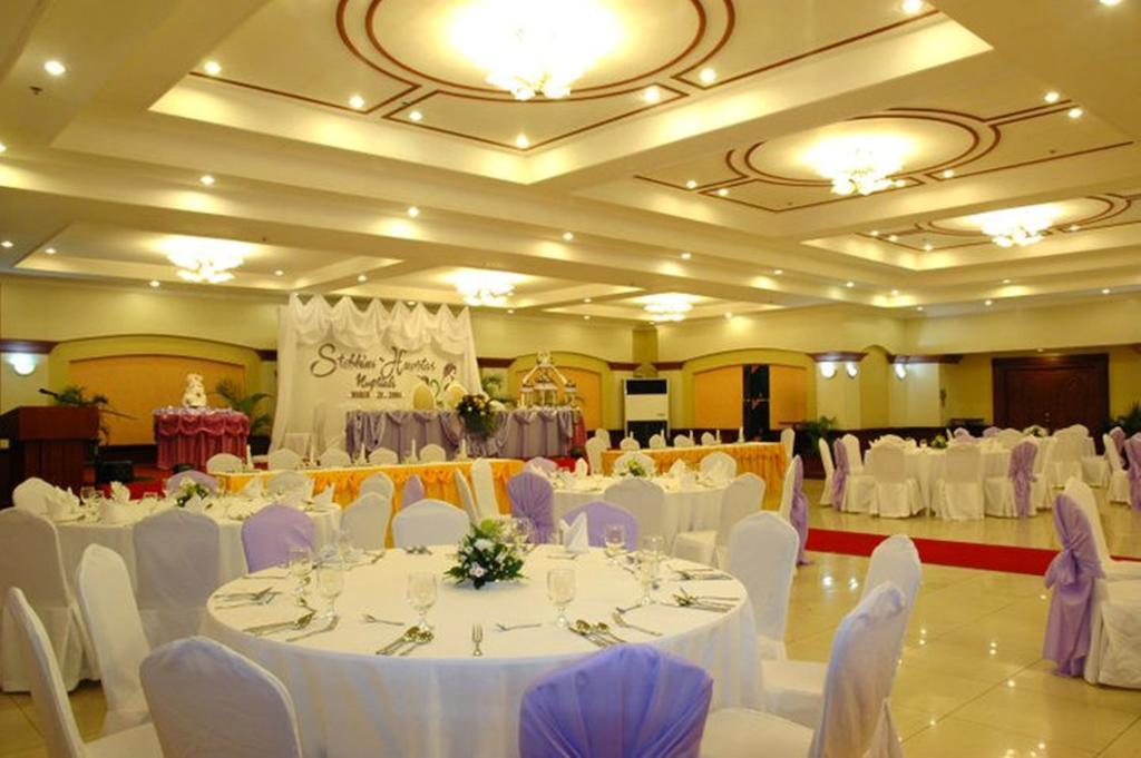 Grand Regal Hotel 바콜로드 외부 사진