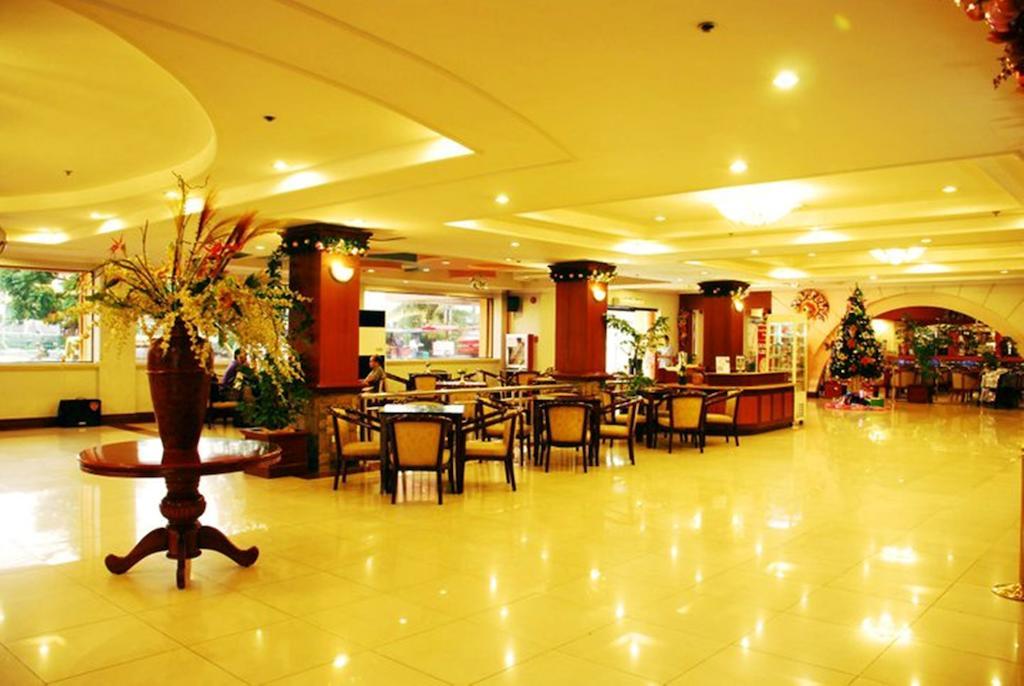 Grand Regal Hotel 바콜로드 외부 사진